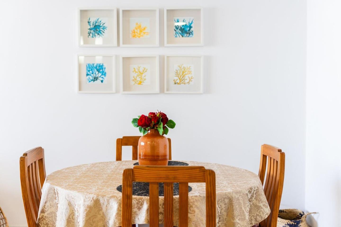 Sunny Getaway In Apartamento