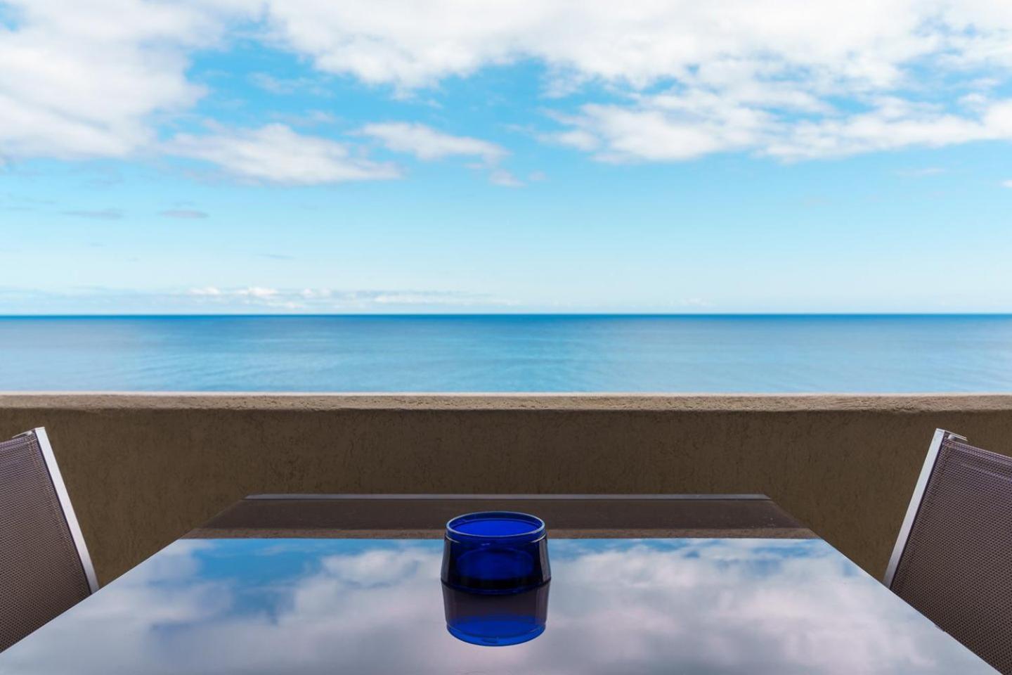 Sunny Getaway In Funchal (Madeira)