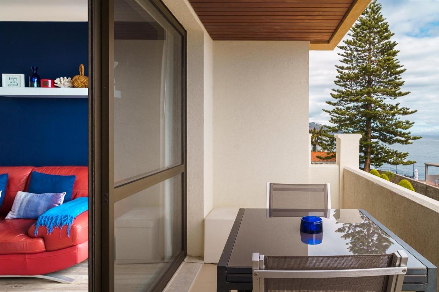 Sunny Getaway In Appartement *